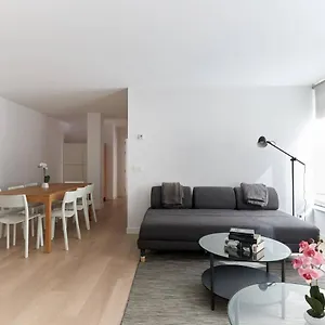 https://piso-recien-reformado-en-el-centro-de-pamplona.sansebastianhotels.net