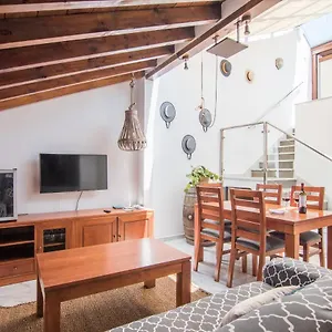 Apartamento Tuguest Atico Gracia, Granada